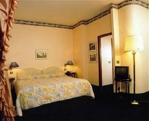 Della Torre Hotel 3*